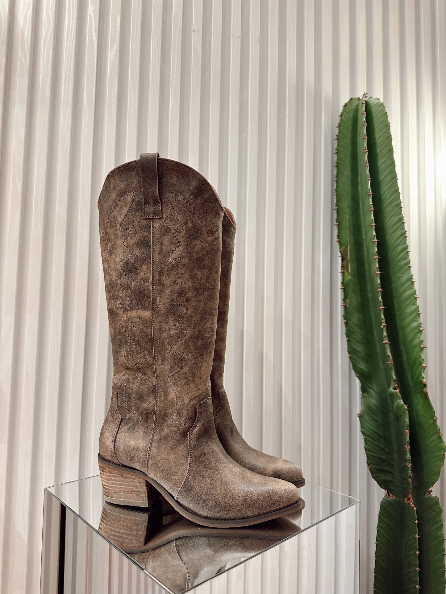 Bota Austin Café