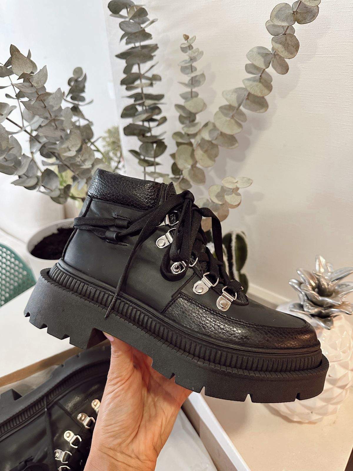 NEW BERLIN BLACK