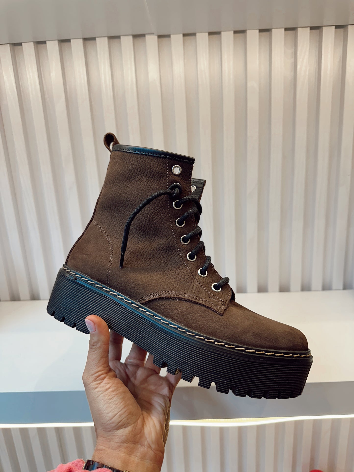 BOOTS MOKA